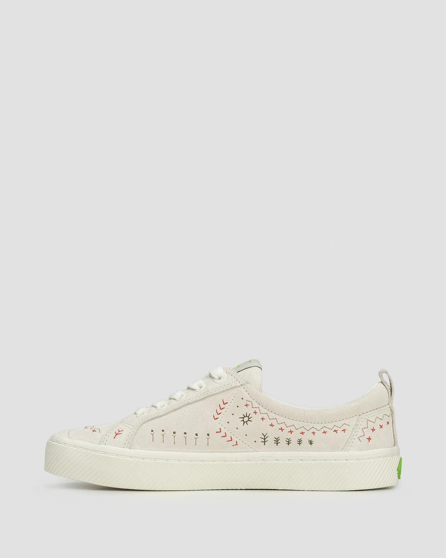 Trampki ze skóry zamszowej Cariuma OCA Suede Smoke White Embroidered 3/7
