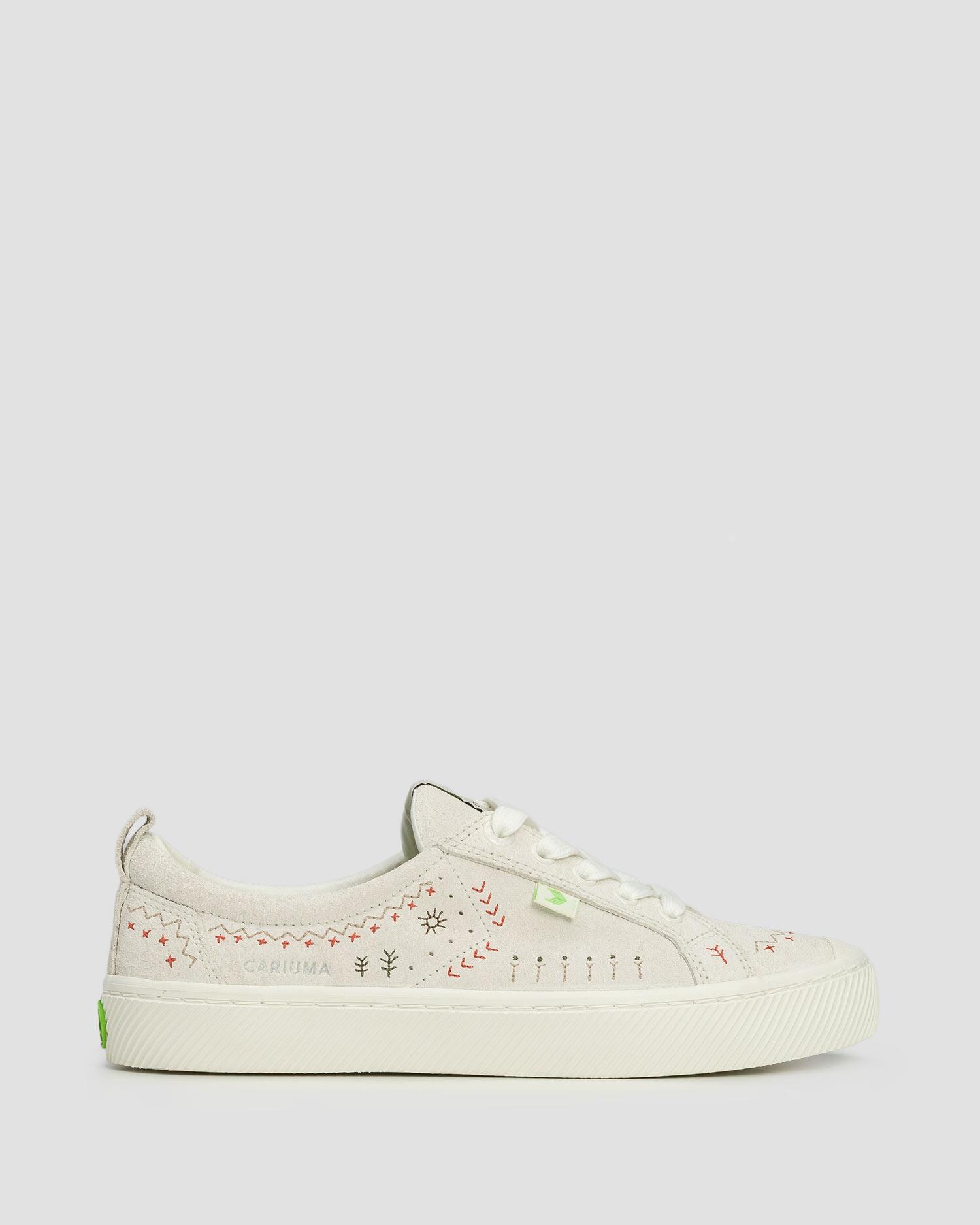 Trampki ze skóry zamszowej Cariuma OCA Suede Smoke White Embroidered