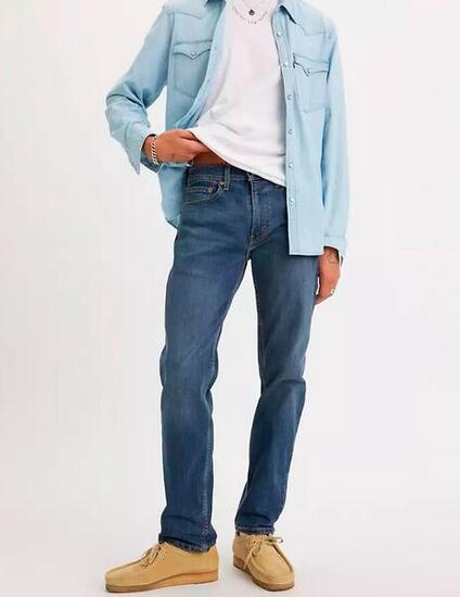 Pantaloni da uomo Levi's blu.