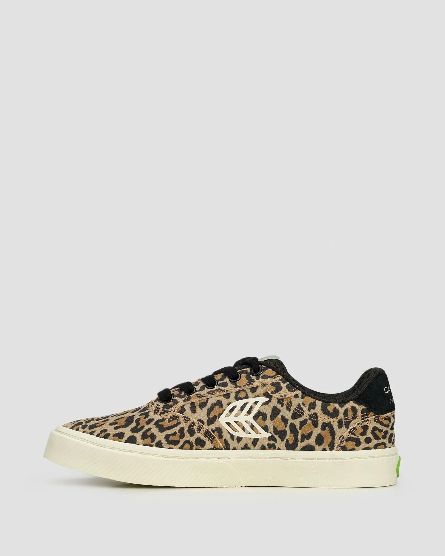 Sneakersy zamszowe Cariuma Naioca Leopard Print Suede 3/7