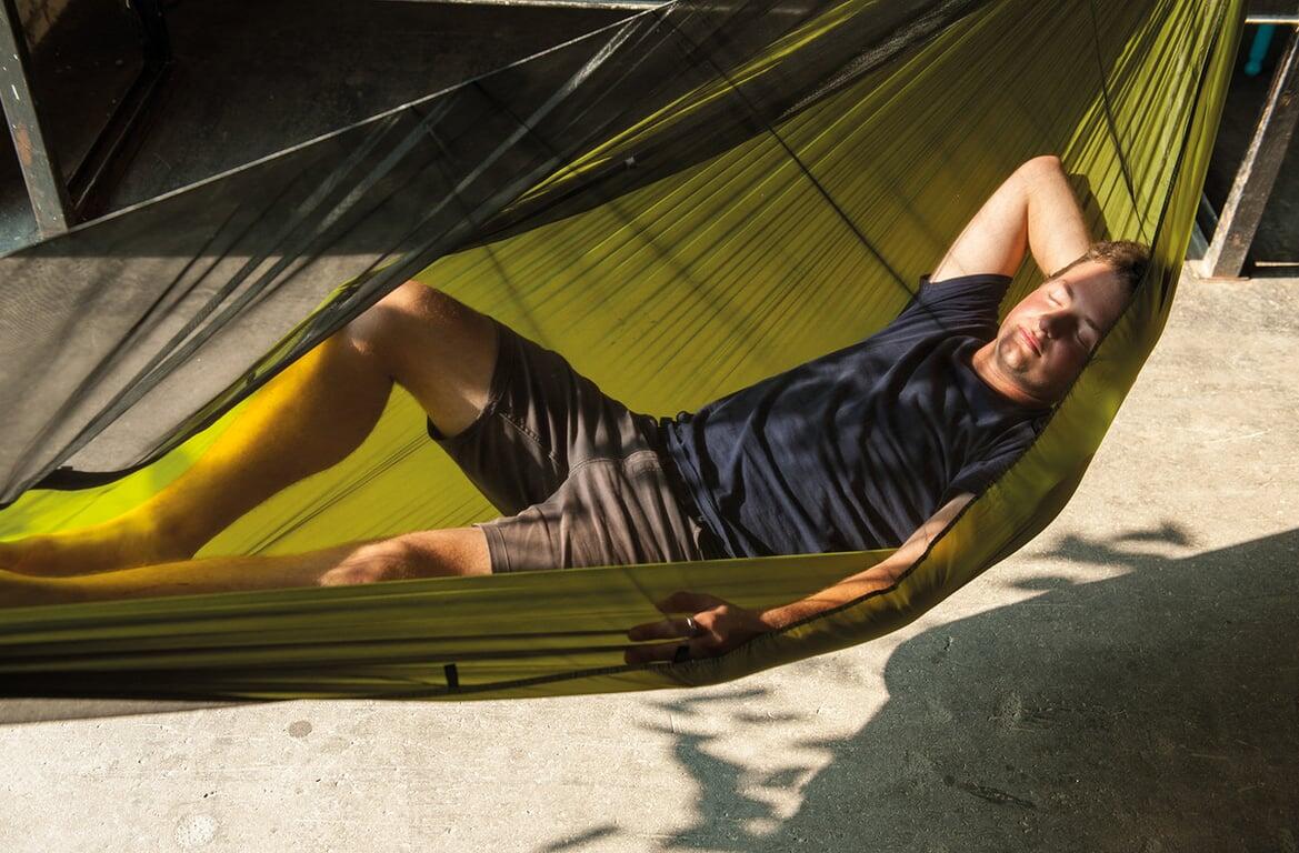 Cocoon Hamak Mosquito Net Hammock olive green/black 4/6