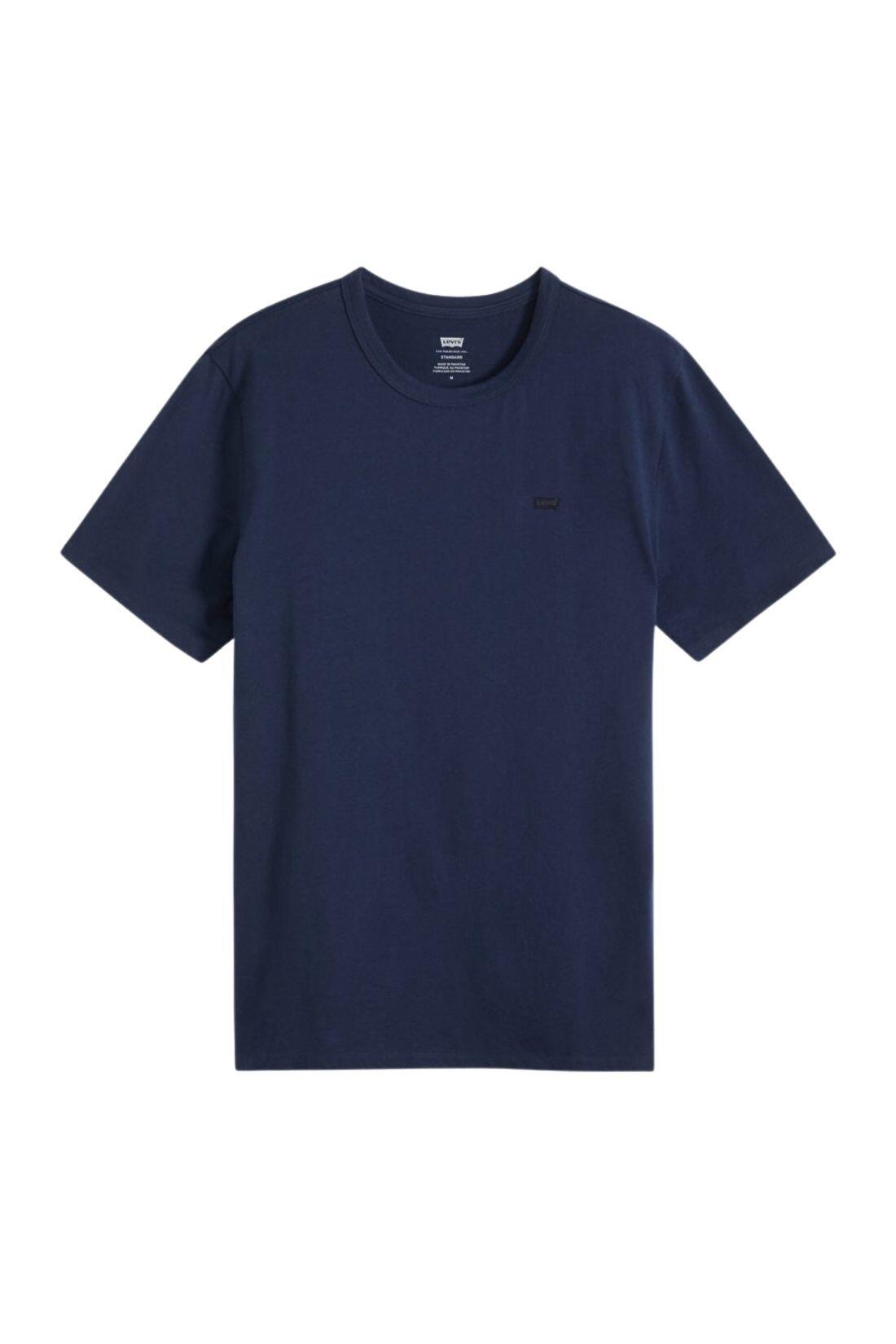 bleu marine.