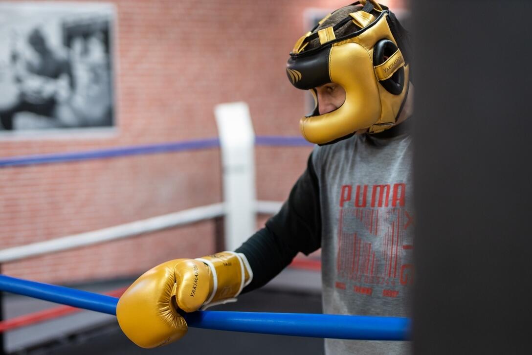 Mănuși de box TIGER GOLD / BLACK V 14oz 3/7