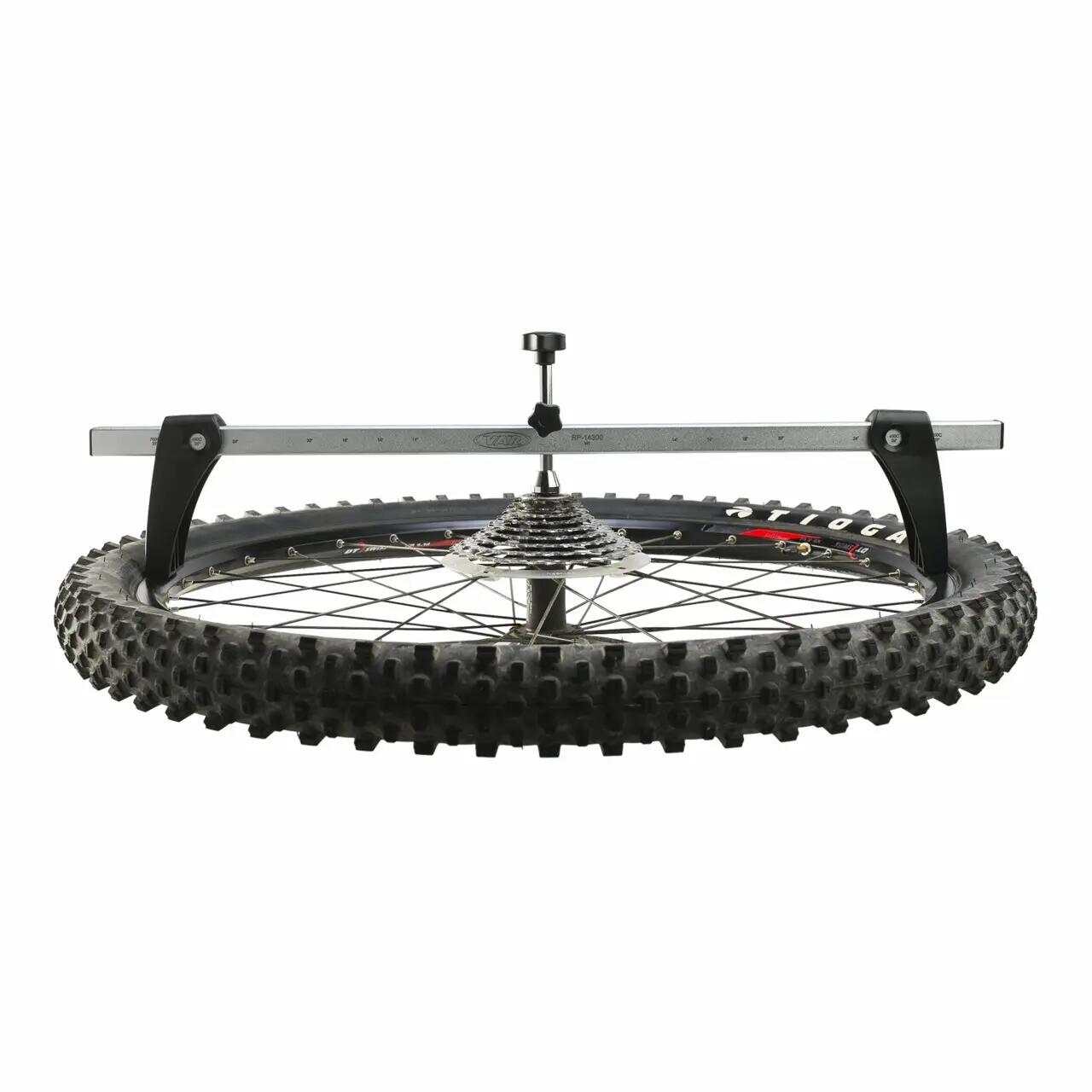 Outil pour comparateur centrage de roue Var 3/4