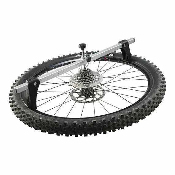 Outil pour comparateur centrage de roue Var 2/4