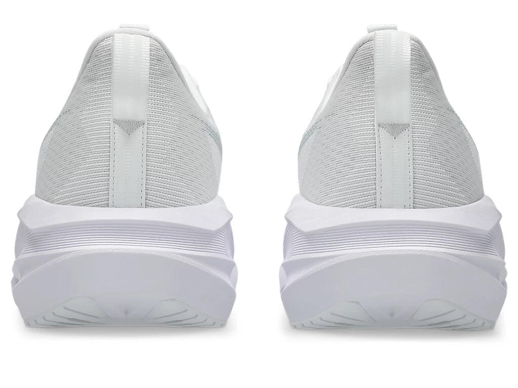 Novablast 5 Running Shoe Women's 3/5