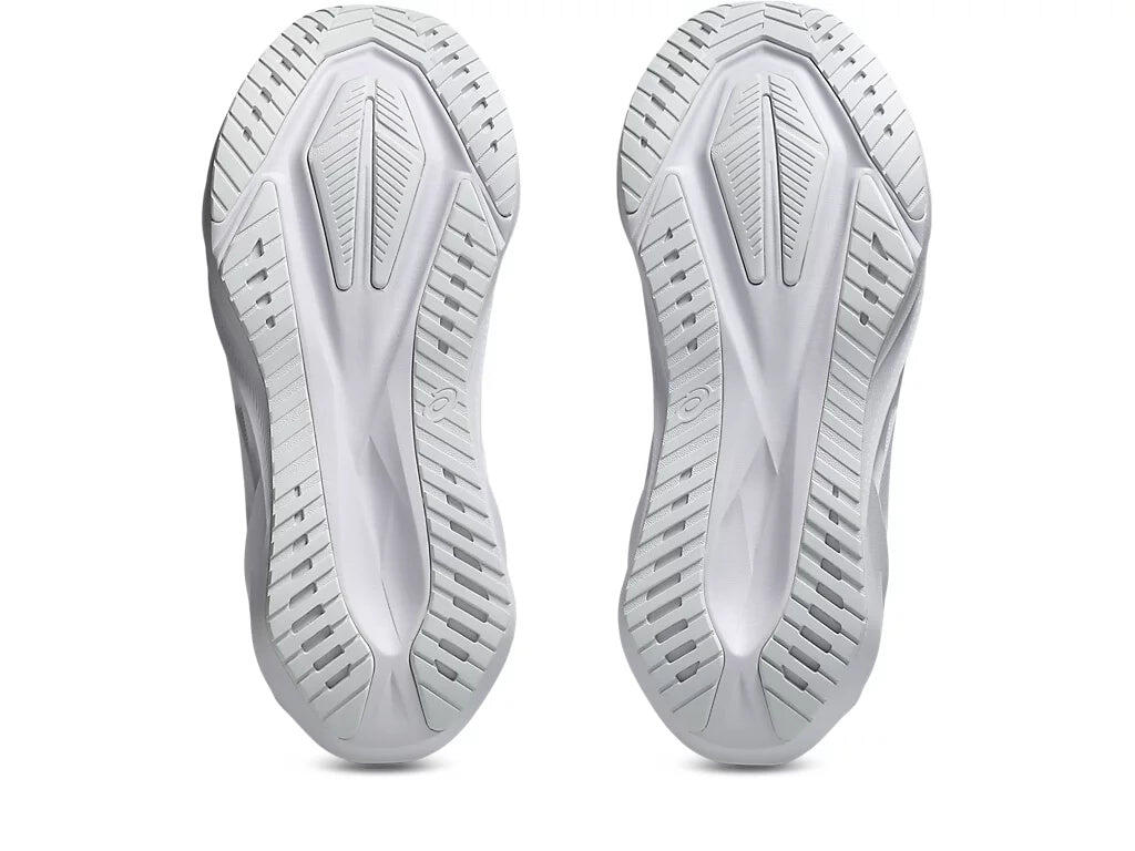Novablast 5 Running Shoe Women's 4/5