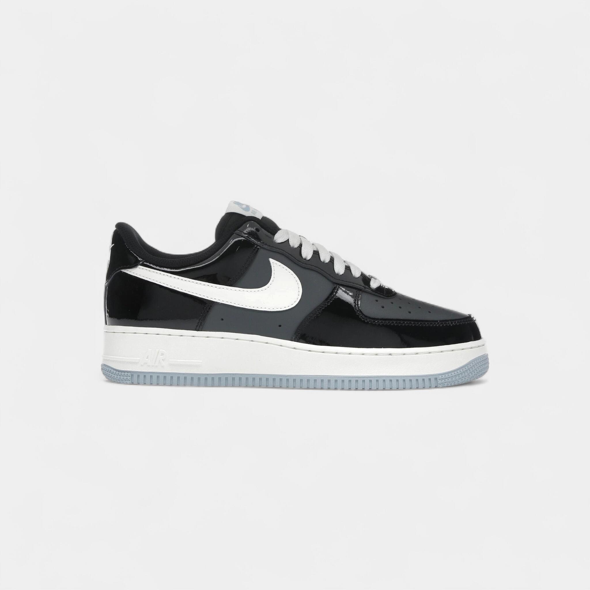 NIKE picture