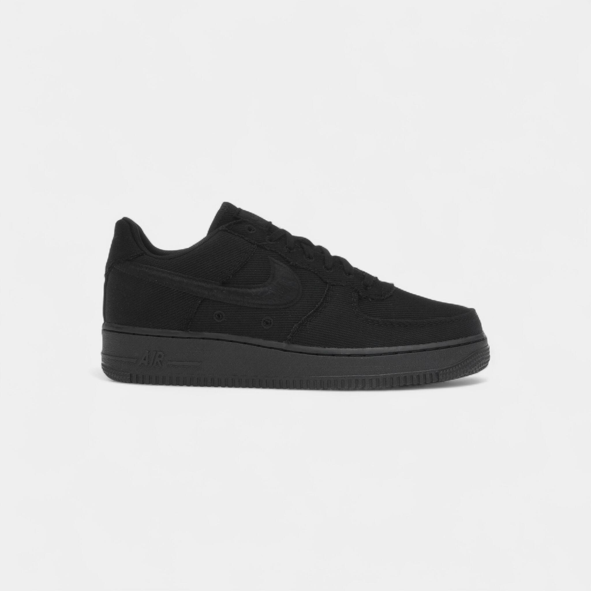 Nike Air Force 1 Low Triple Black Canvas 1/2