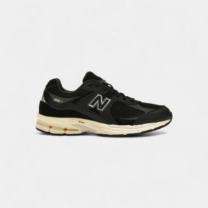 New Balance 2002R Black Vintage