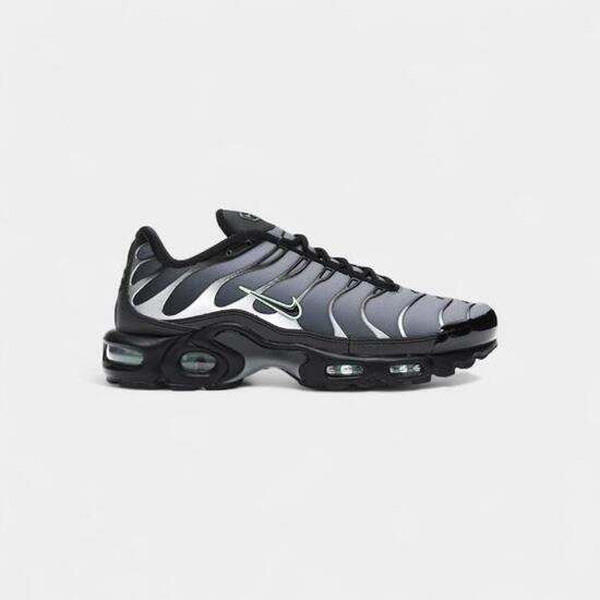 Nike Air Max Plus Black Particle Grey Vapour Green