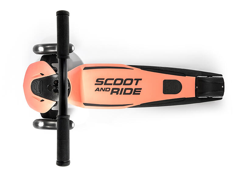 Scooter Highwaykick 5 LED Pfirsichfarbenes Scooter- und Fahrvergnügen 2/4