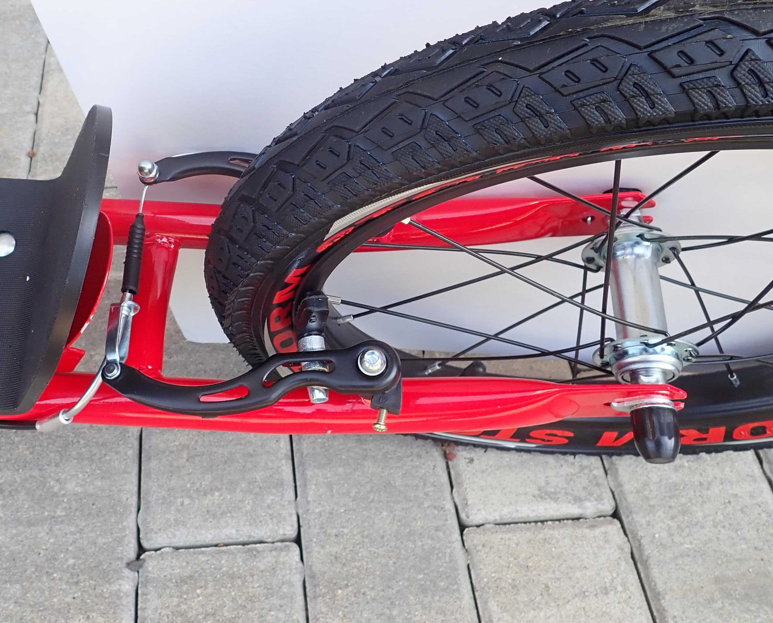 Scooter Storm mit aufblasbaren Rädern 20/16" und 4/6