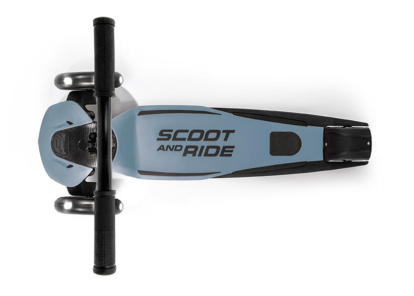 Scooter Highwaykick 5 LED de aço. Patinete e passeio. 3/4