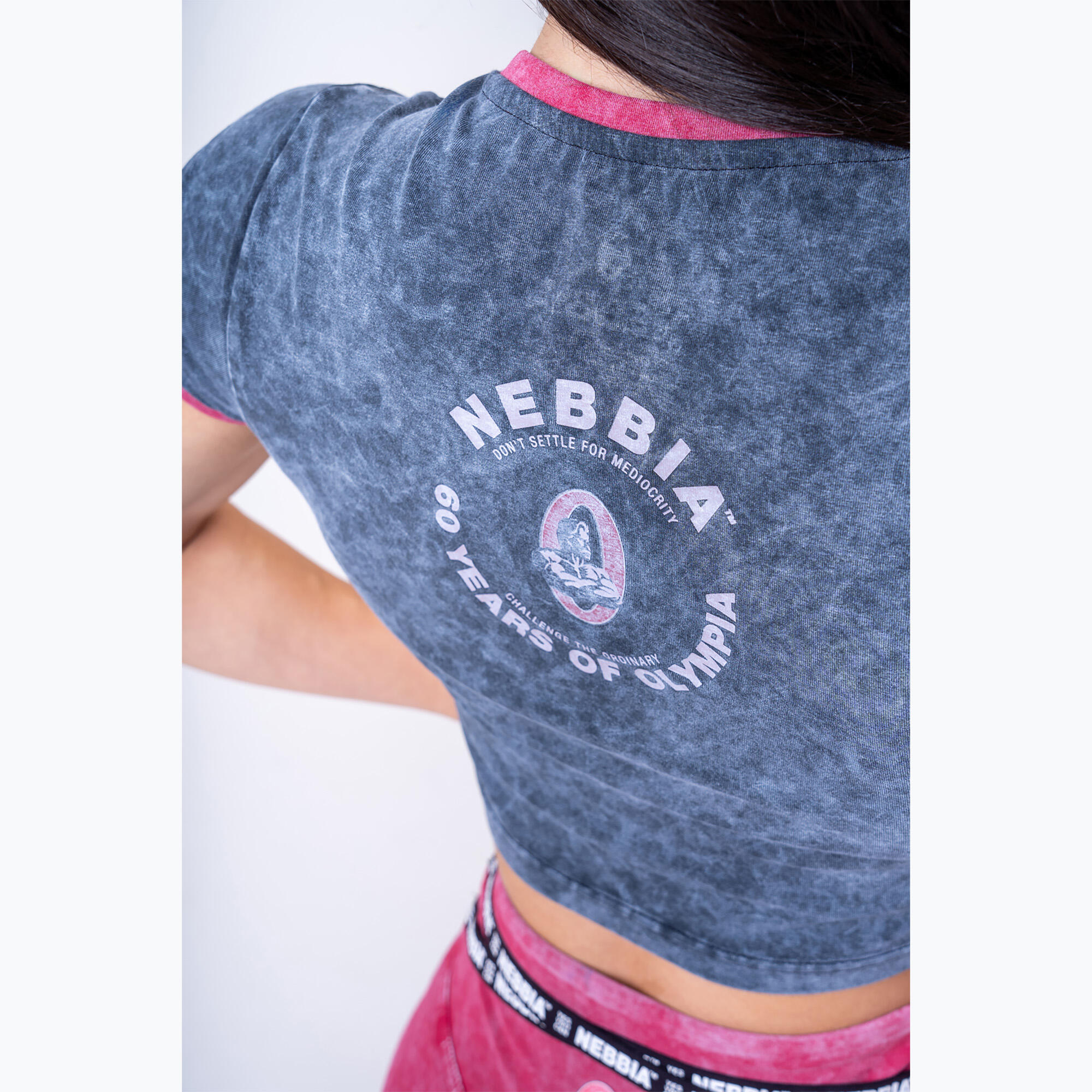 Top de treino feminino Washed Crop Top Golden Age preto 2/2