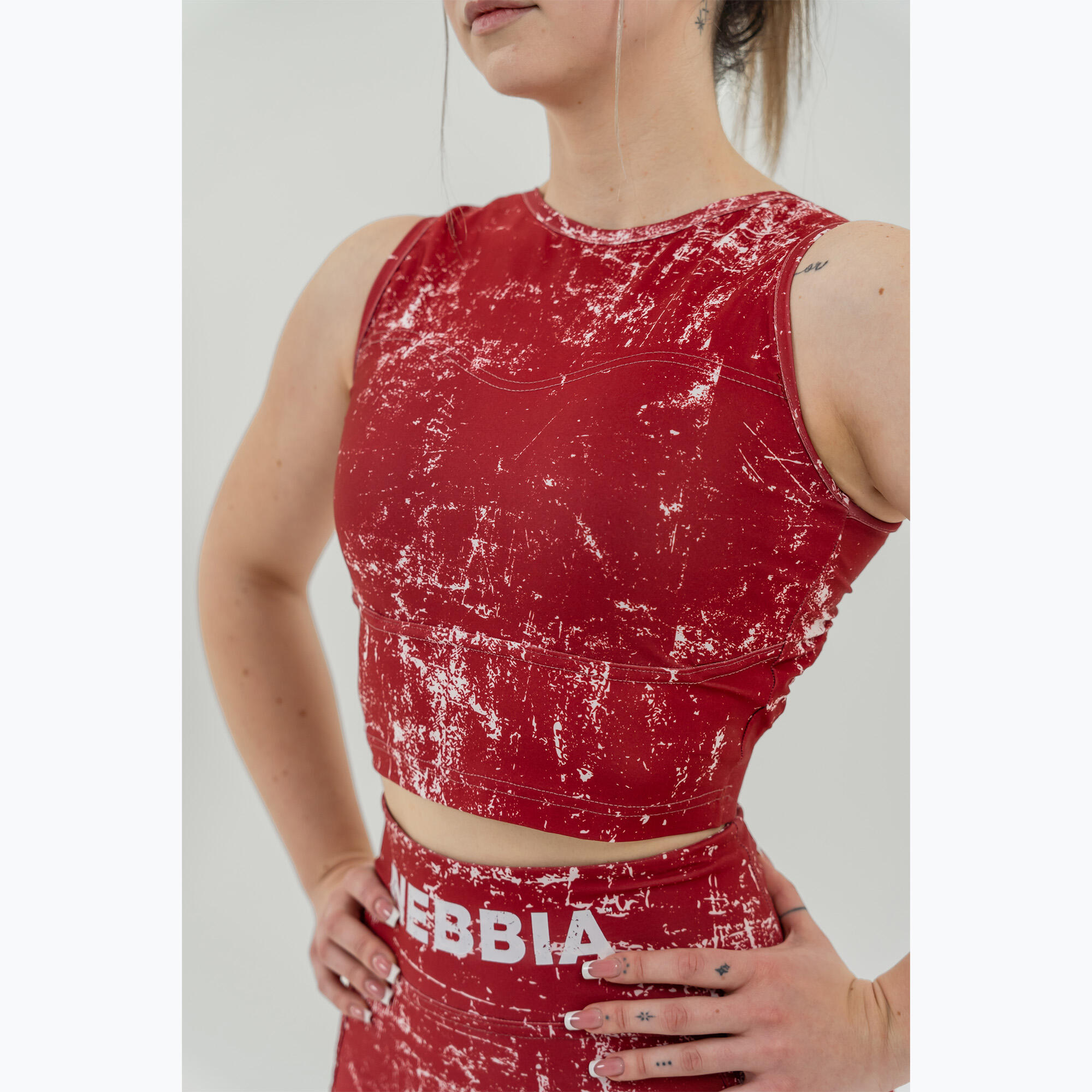 Top de sport féminin NEBBIARough Girl Crop rouge 5/7