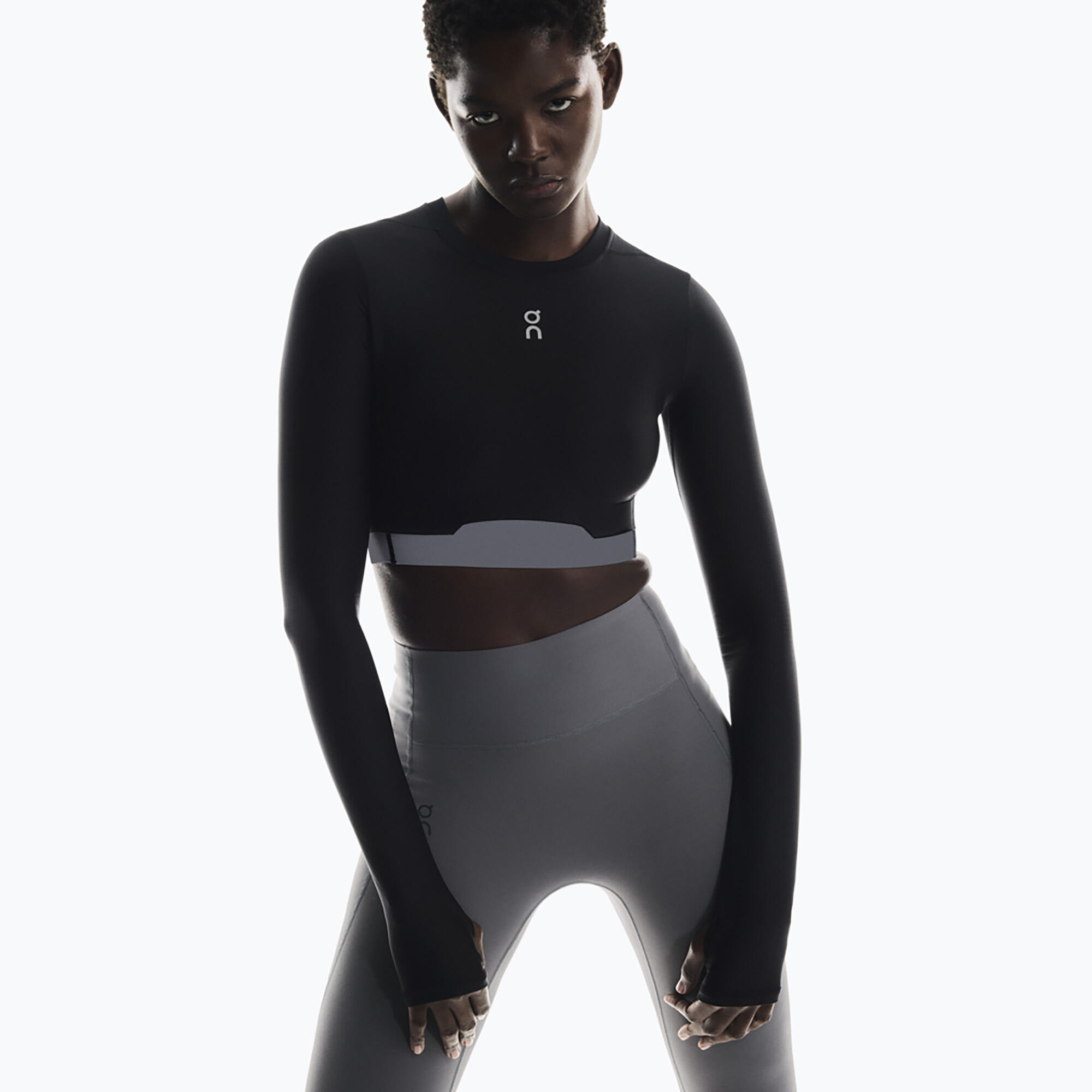 T-shirt d'entraînement manches longues femme On Train Crop noir 4/7