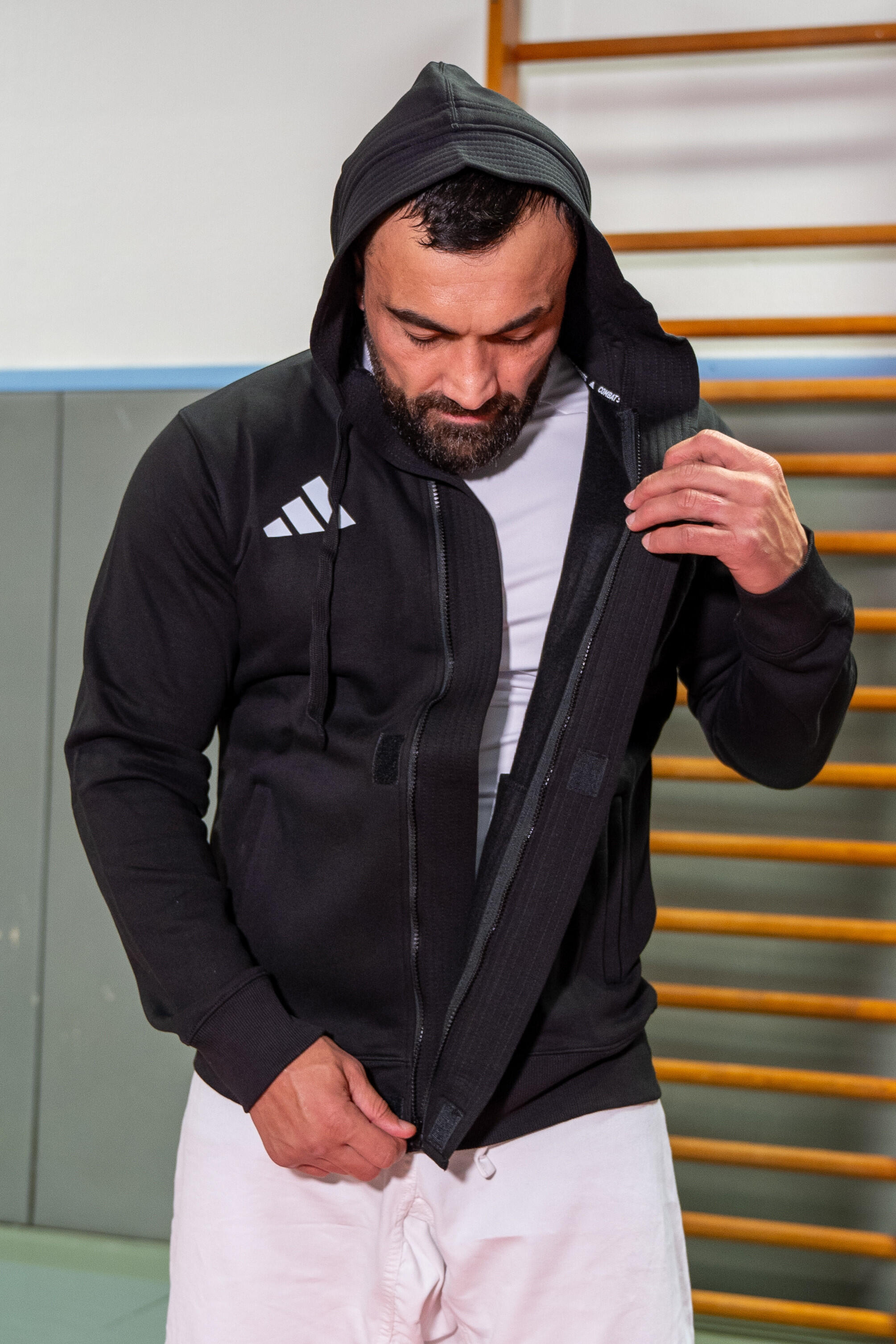 Sweatshirt zippé à capuche adidas 3/6