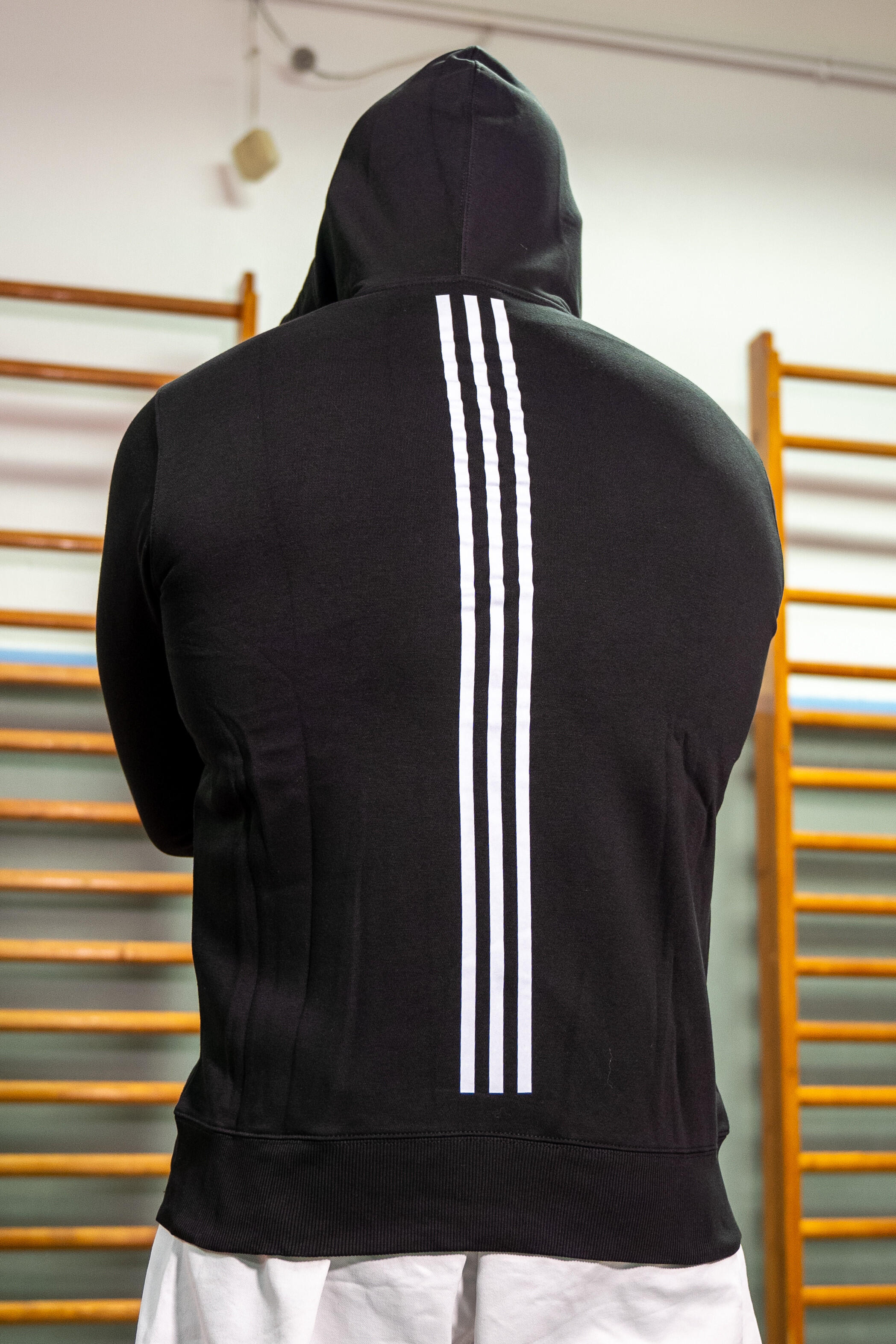 Sweatshirt com capuz e fecho de correr adidas 4/6