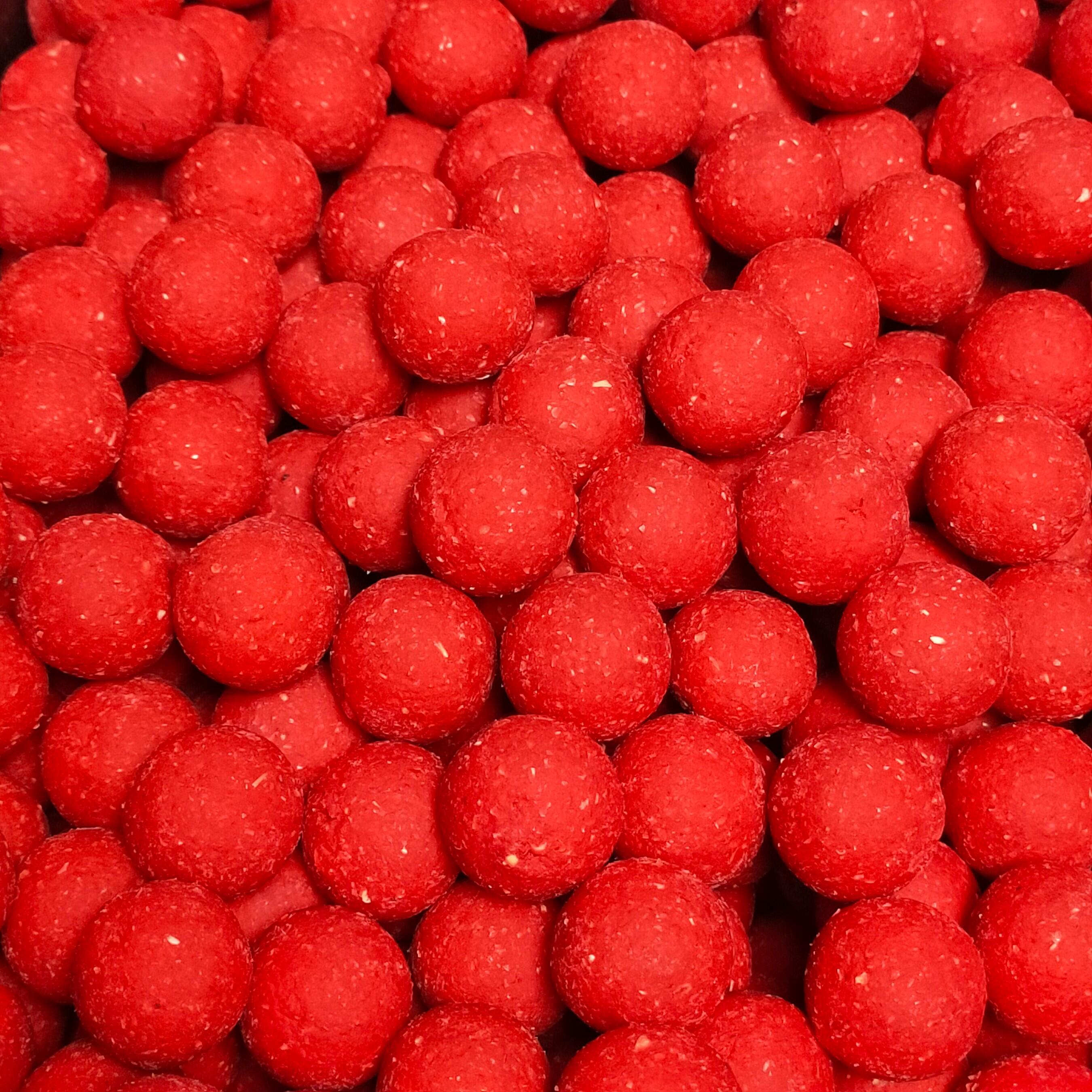 Kulki zanętowe 20mm Warmuz Baits Wiadro 2kg TRUSKAWKA KREM 3/4