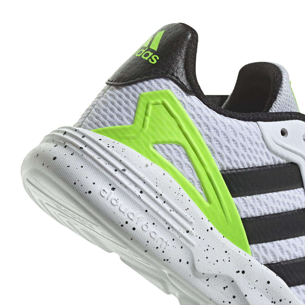 Chaussures de course Garçons Adidas Nebzed blanc 5/6