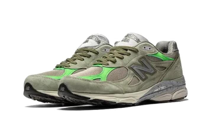 New Balance 990 V3 Patta Keep Your Family Close 2/3