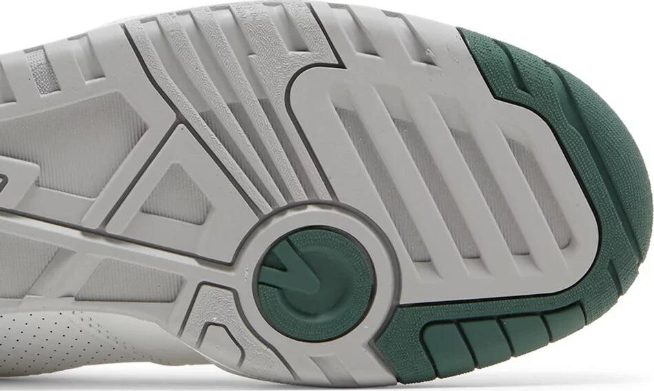 New Balance 550 White Nightwatch Green 4/6