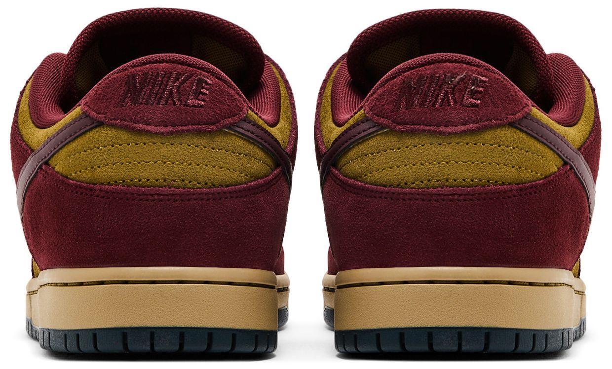 Nike SB Dunk Low Dark Team Red Olive Flak 4/5