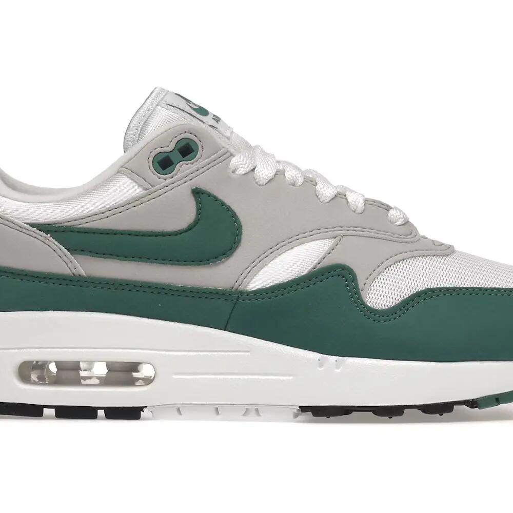 WHITE / GREEN