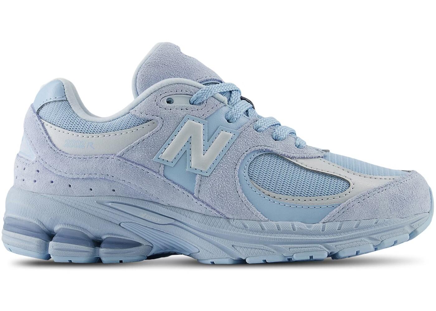 NEW BALANCE picture