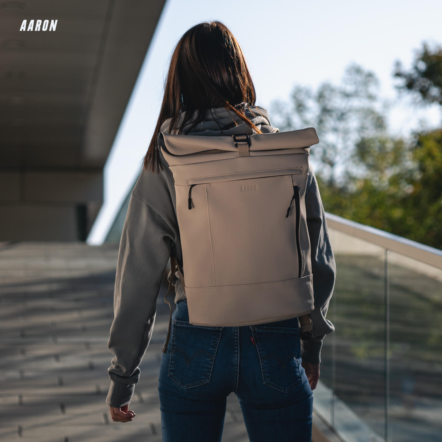UNI Rolltop Rucksack Beige, 16-22 Liter Volumen 7/7