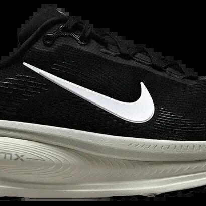 Nike Vomero 18 - Black Coconut Milk Light Iron Ore Summit White