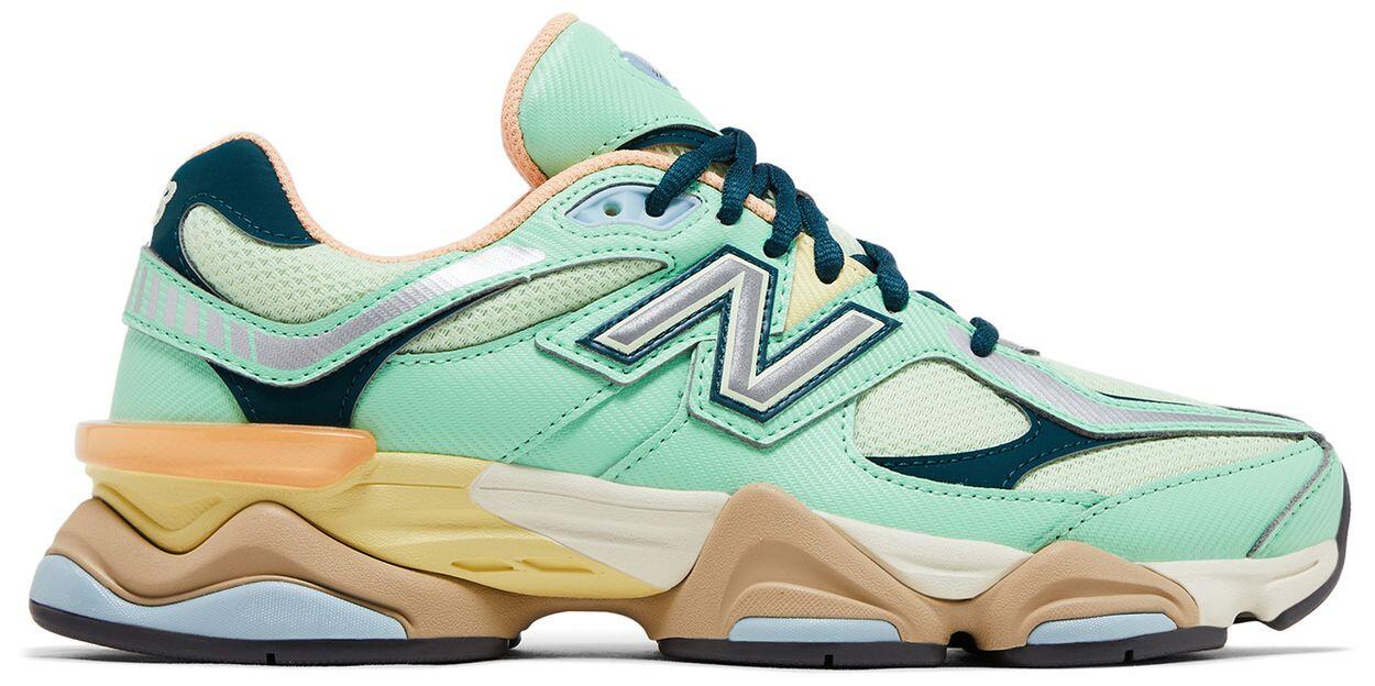 NEW BALANCE picture