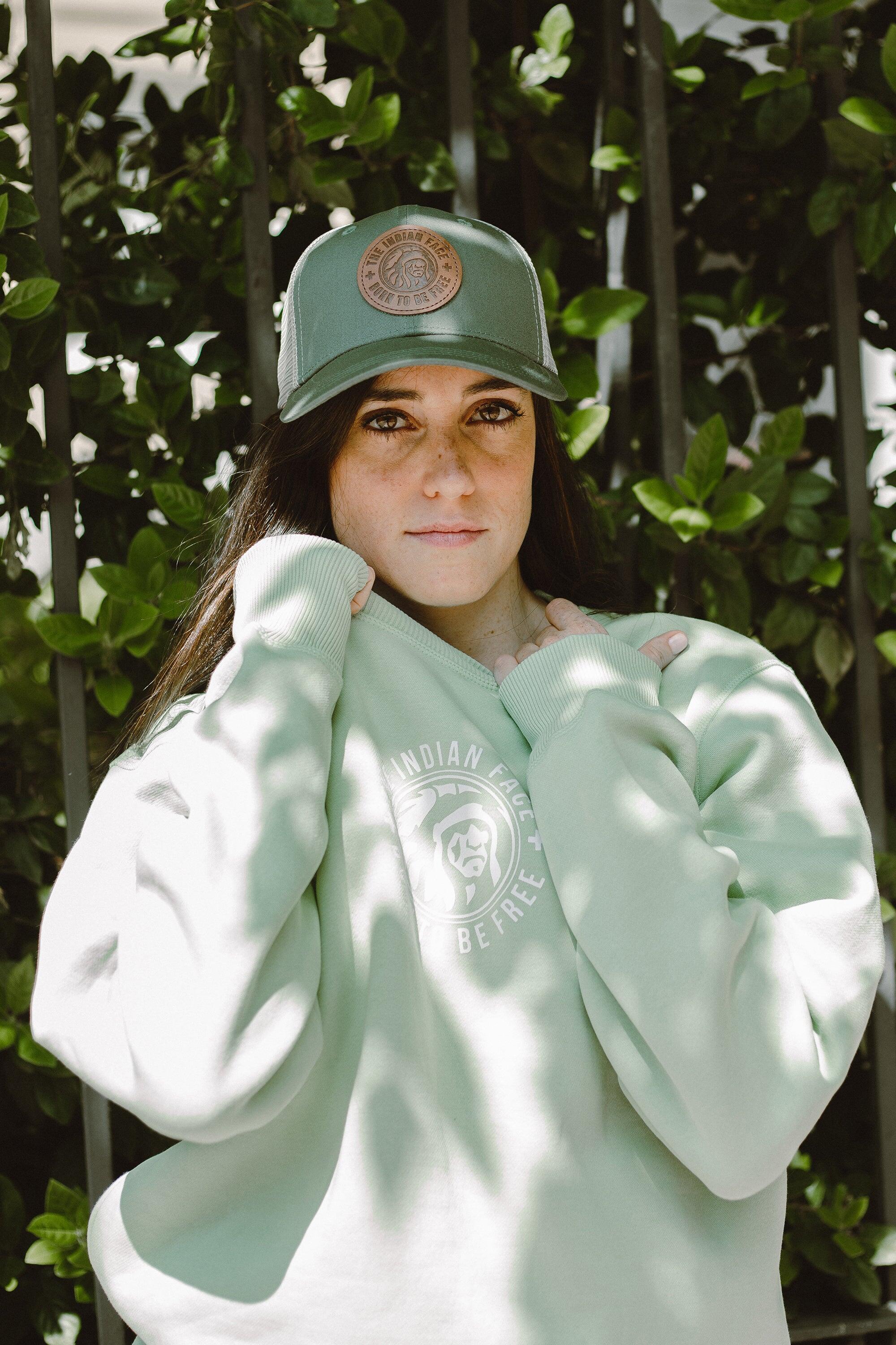 Gorra Born To Be Free The Indian Face trucker ajustable verde beige 7/7