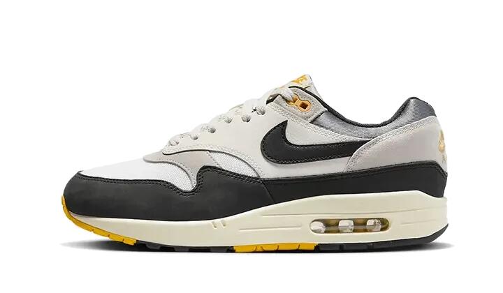 NIKE picture