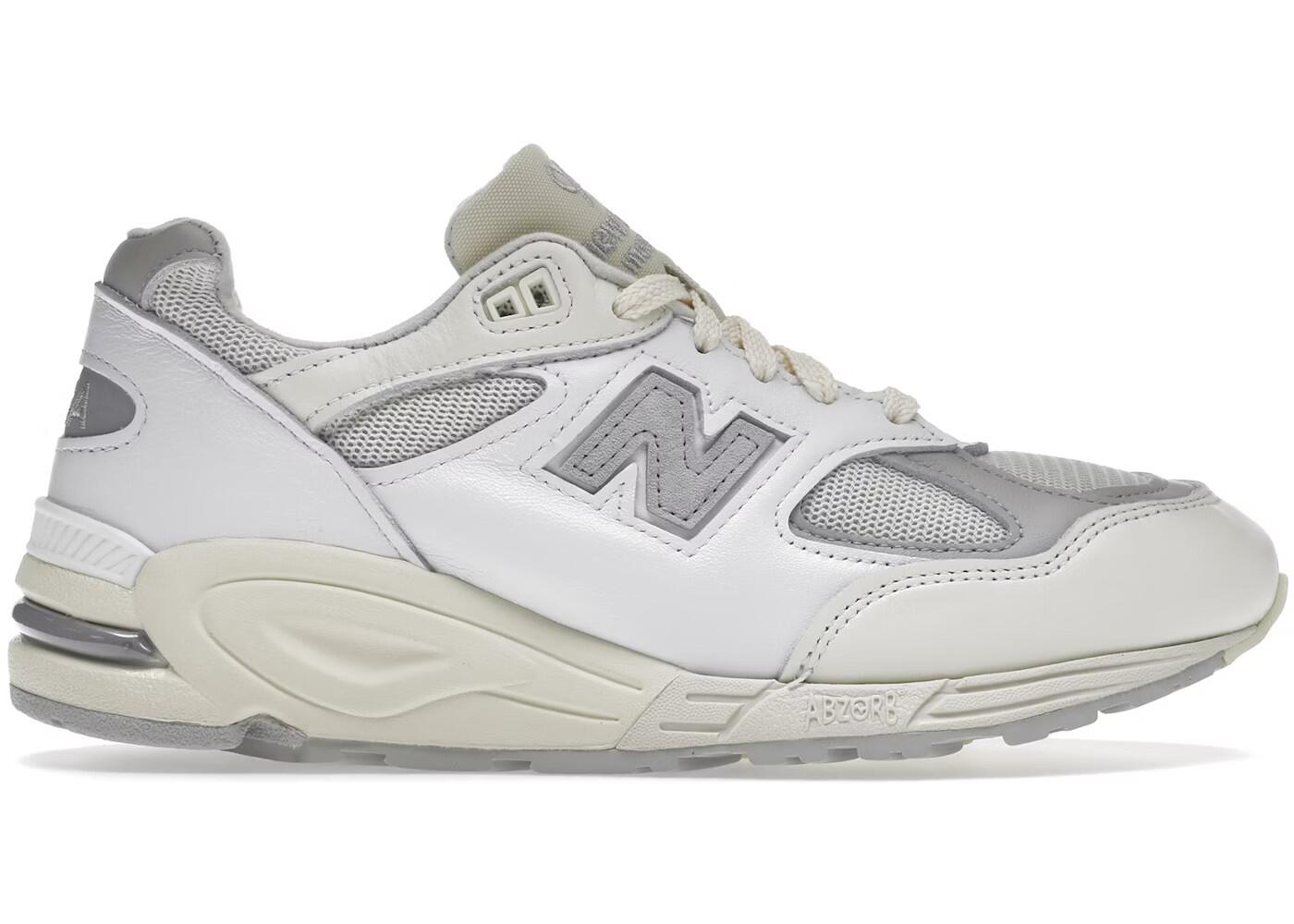 NEW BALANCE picture