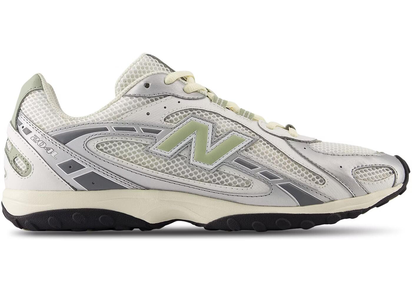 NEW BALANCE picture