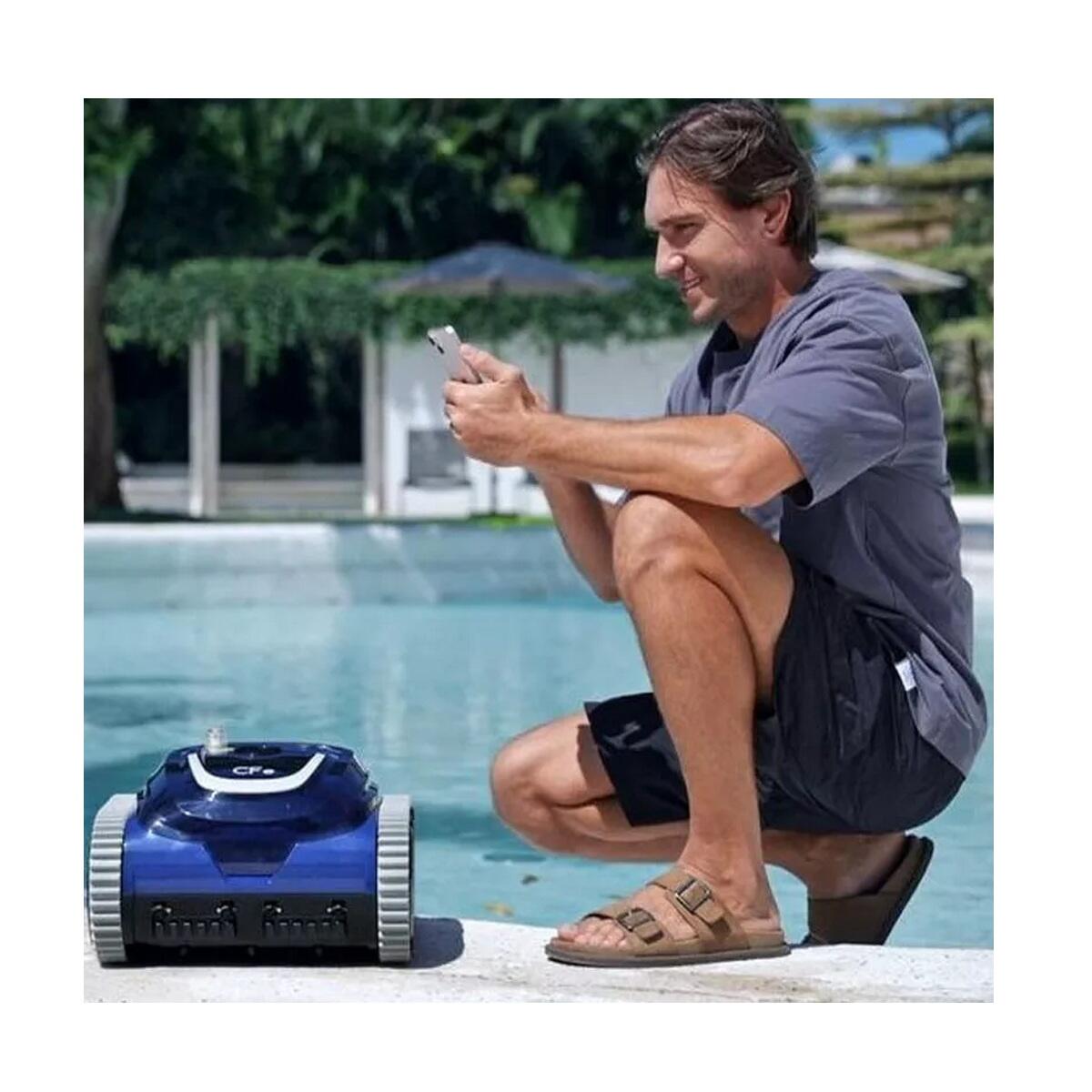 Kabelloser Poolroboter CF 400 CL, mit Akku und Fernsteuerung bis zu
120m² 3/7