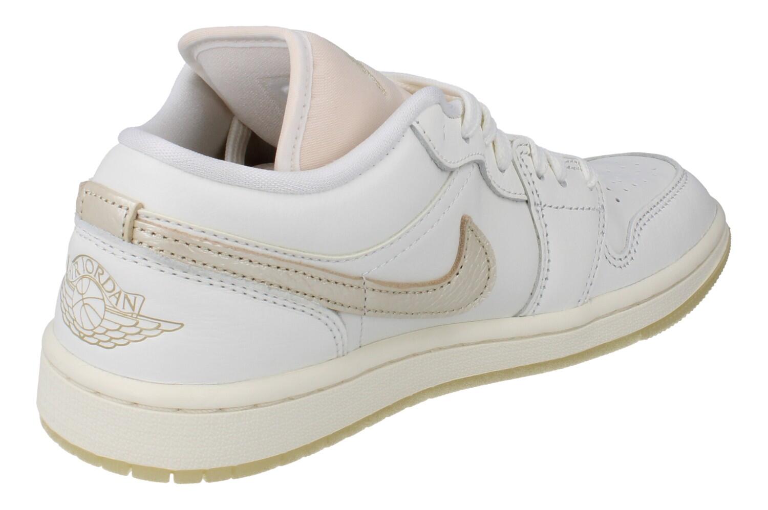 Air Jordan 1 Low SE Metallic Team Gold (Women's) 3/6