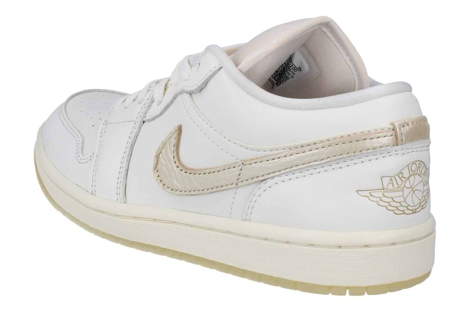 Air Jordan 1 Low SE Metallic Team Gold (Women's) 2/6