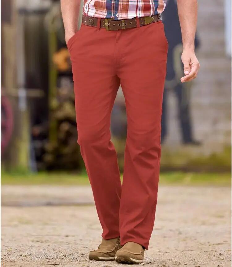 Chino-Hose aus ziegelrotem Stretch-Twill 2/3