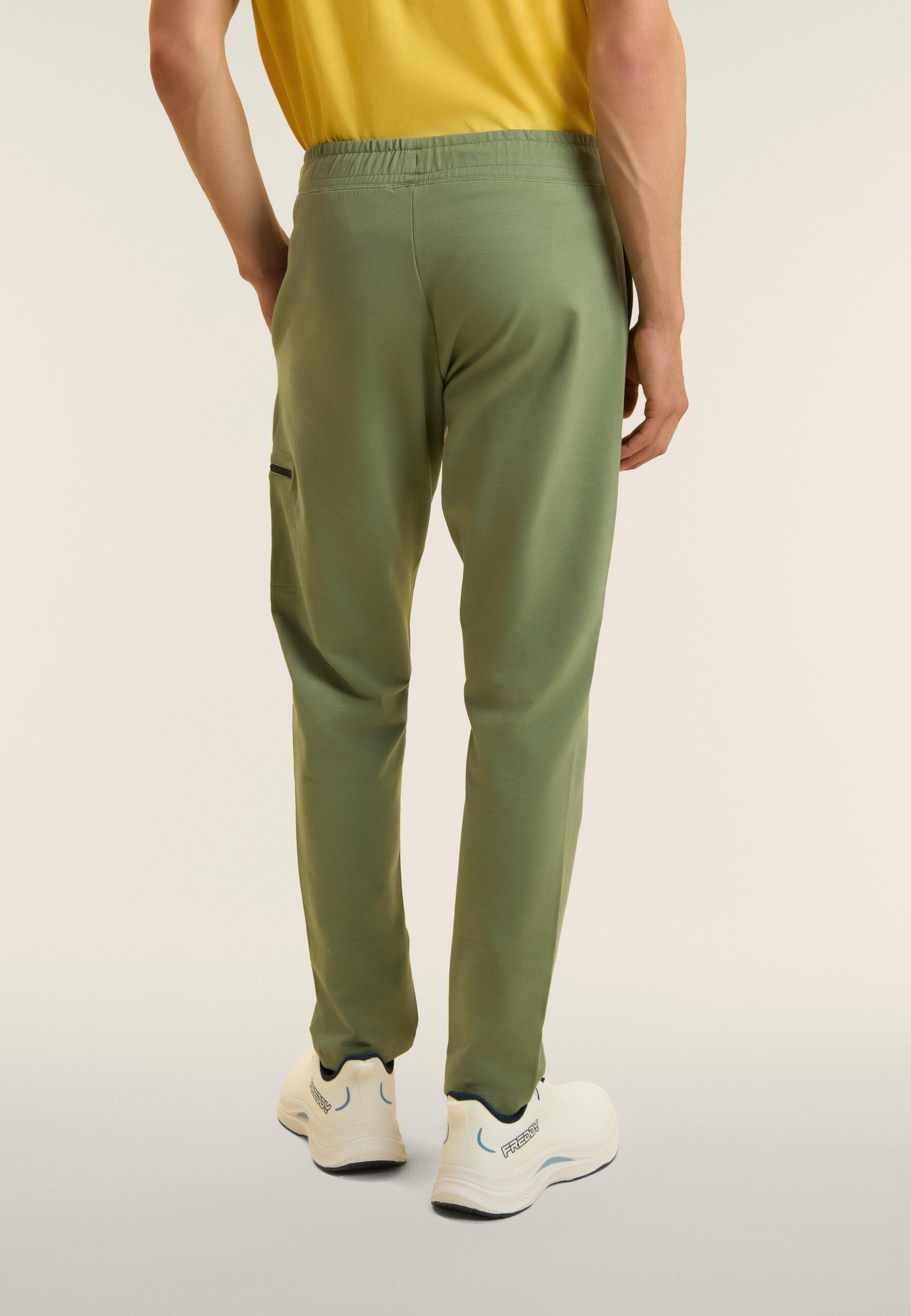 Pantalon de sport à jambe droite avec poche latérale et logo 3/4