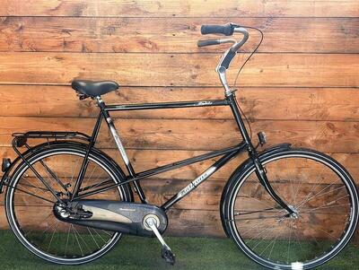 Batavus stadsfiets, zwarte city bike - pre-owned, met standaard en verlichting