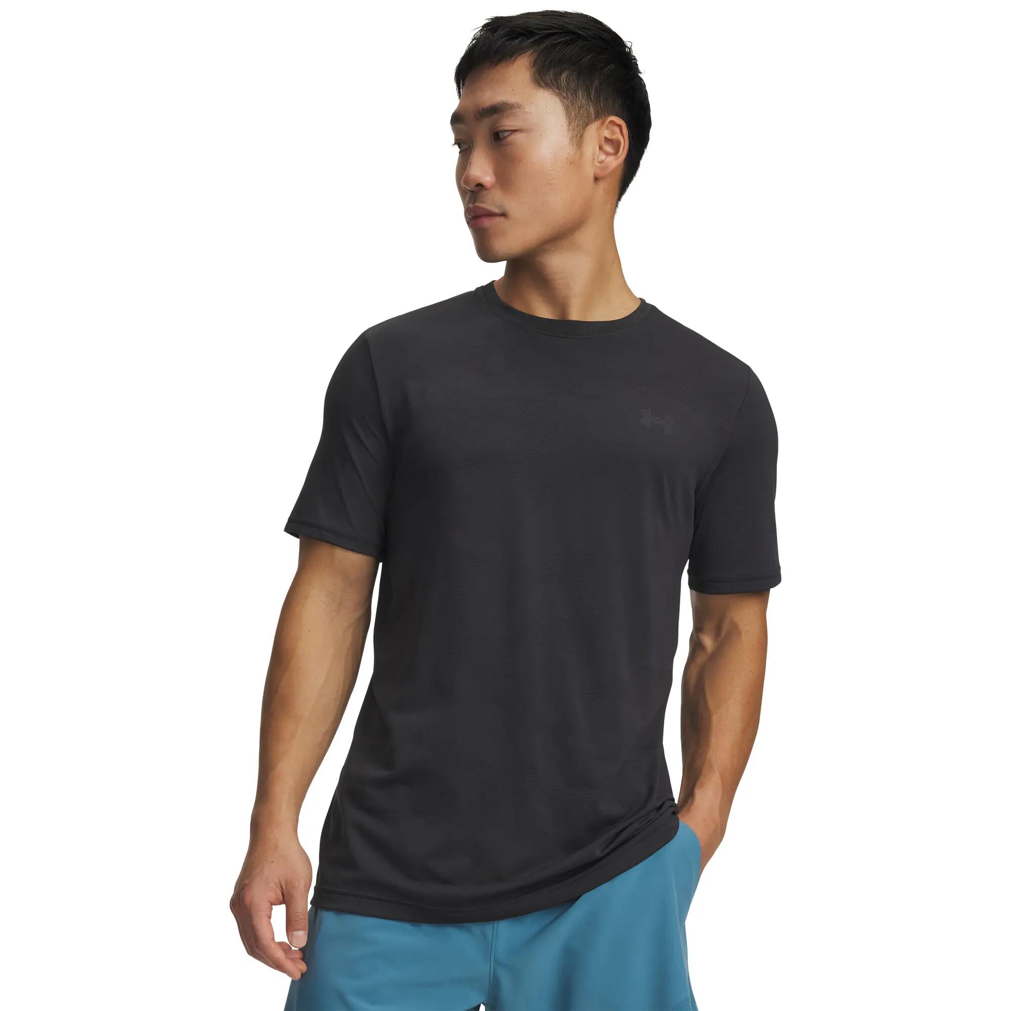 UNDER ARMOUR picture