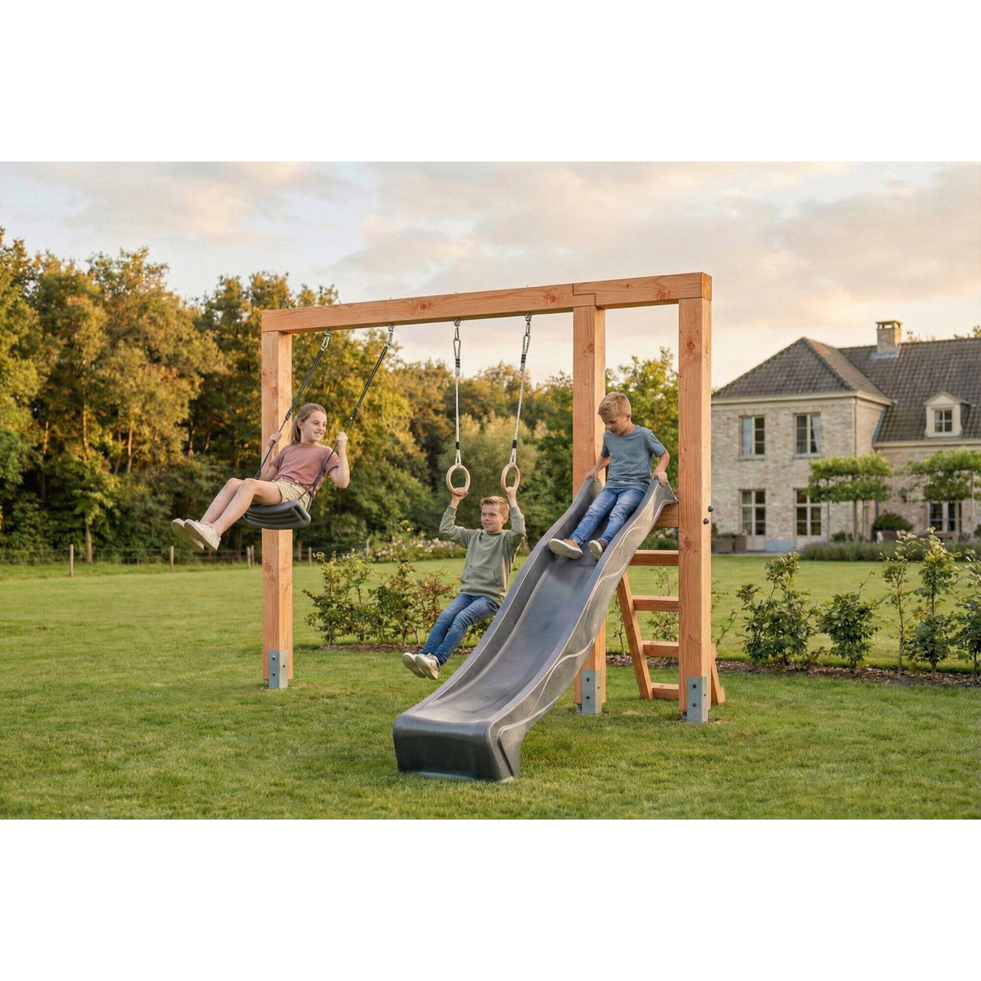 Linea Massiv 140 balançoire en bois avec toboggan et anneaux de gymn 4/7