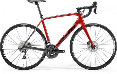 Merida scultura 6000 ultegra 2 x 11, zwart met rood