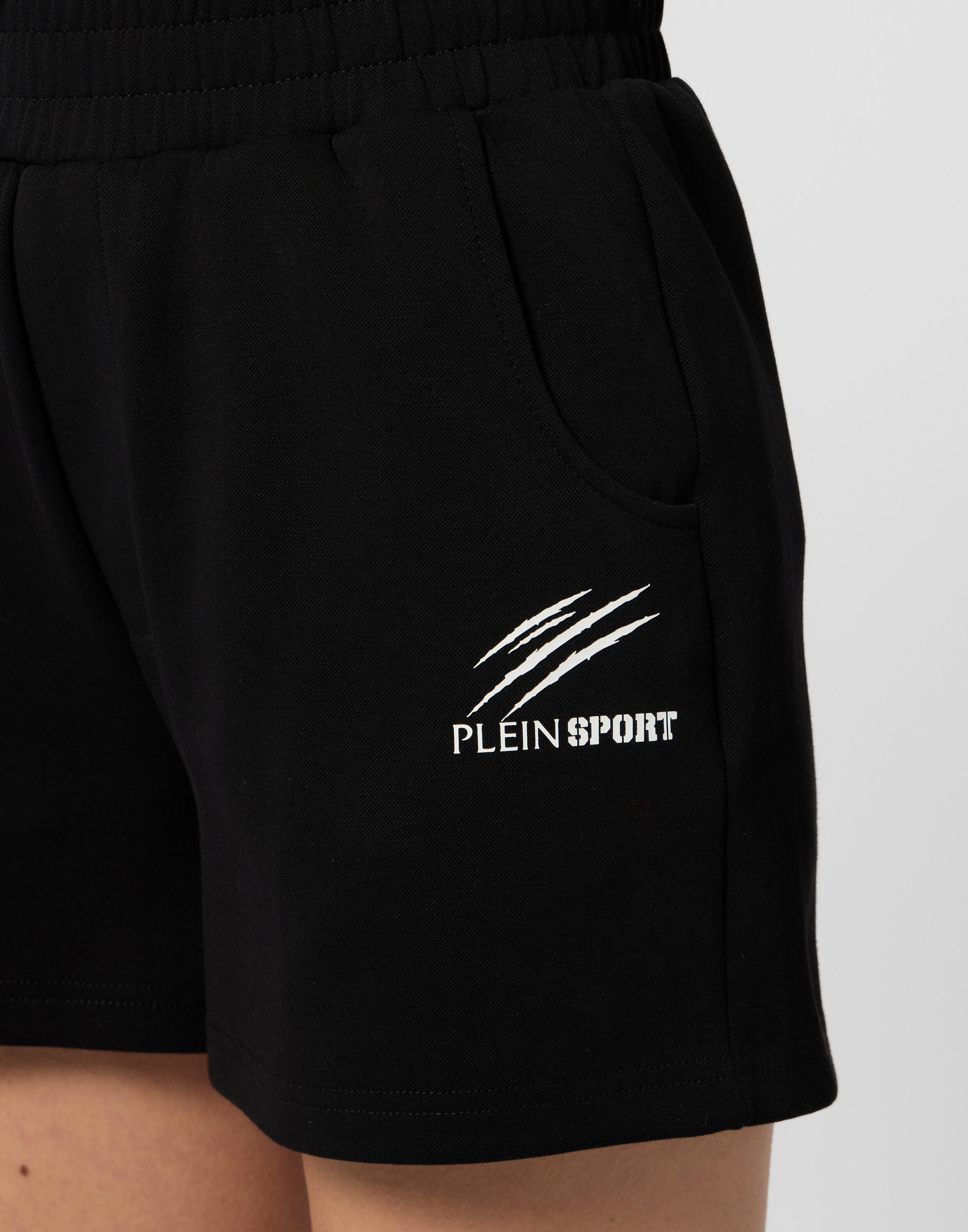 Loose Fit Shorts Icon Scratch 5/5