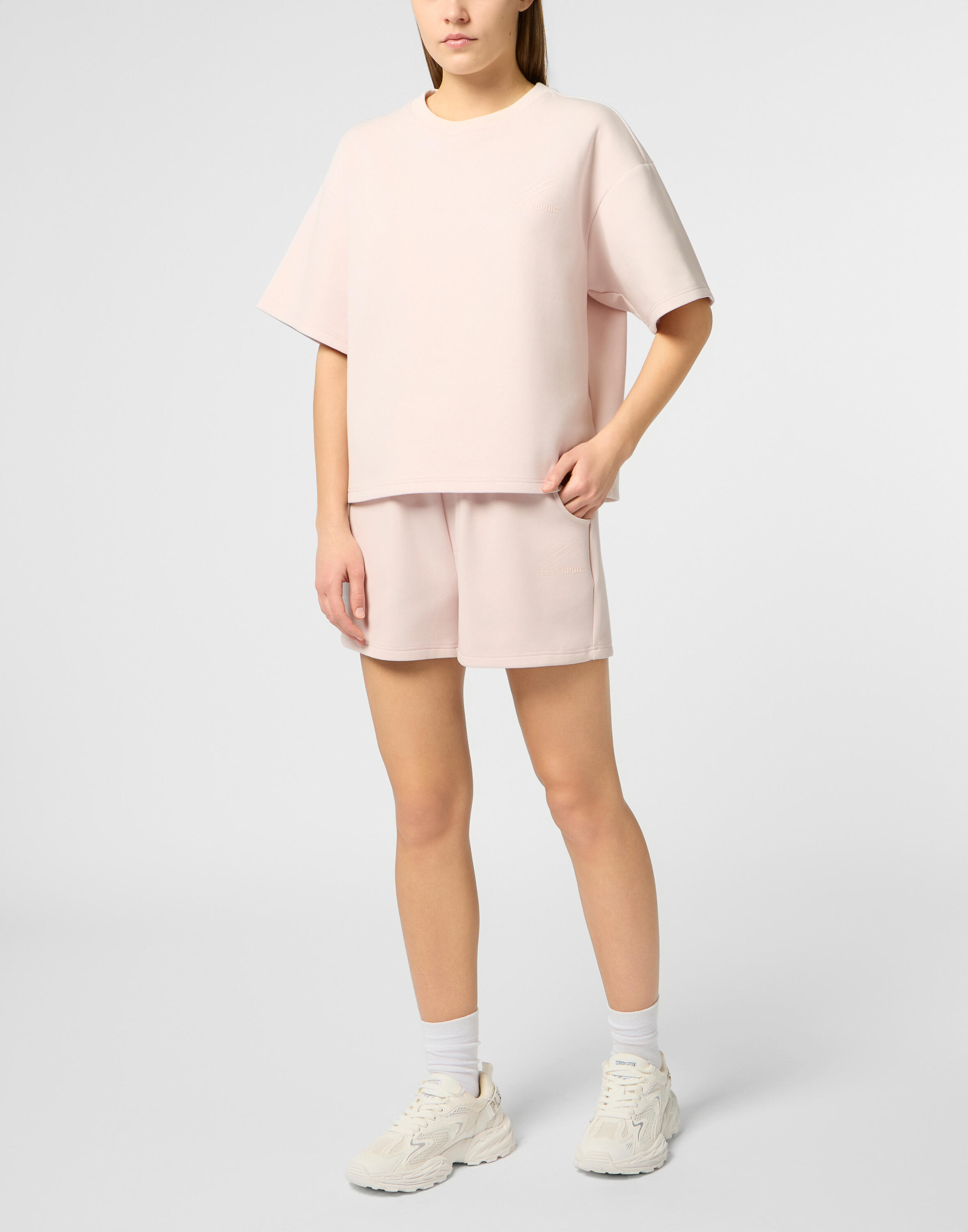 Round Neck T-Shirt Icon Scratch 2/5
