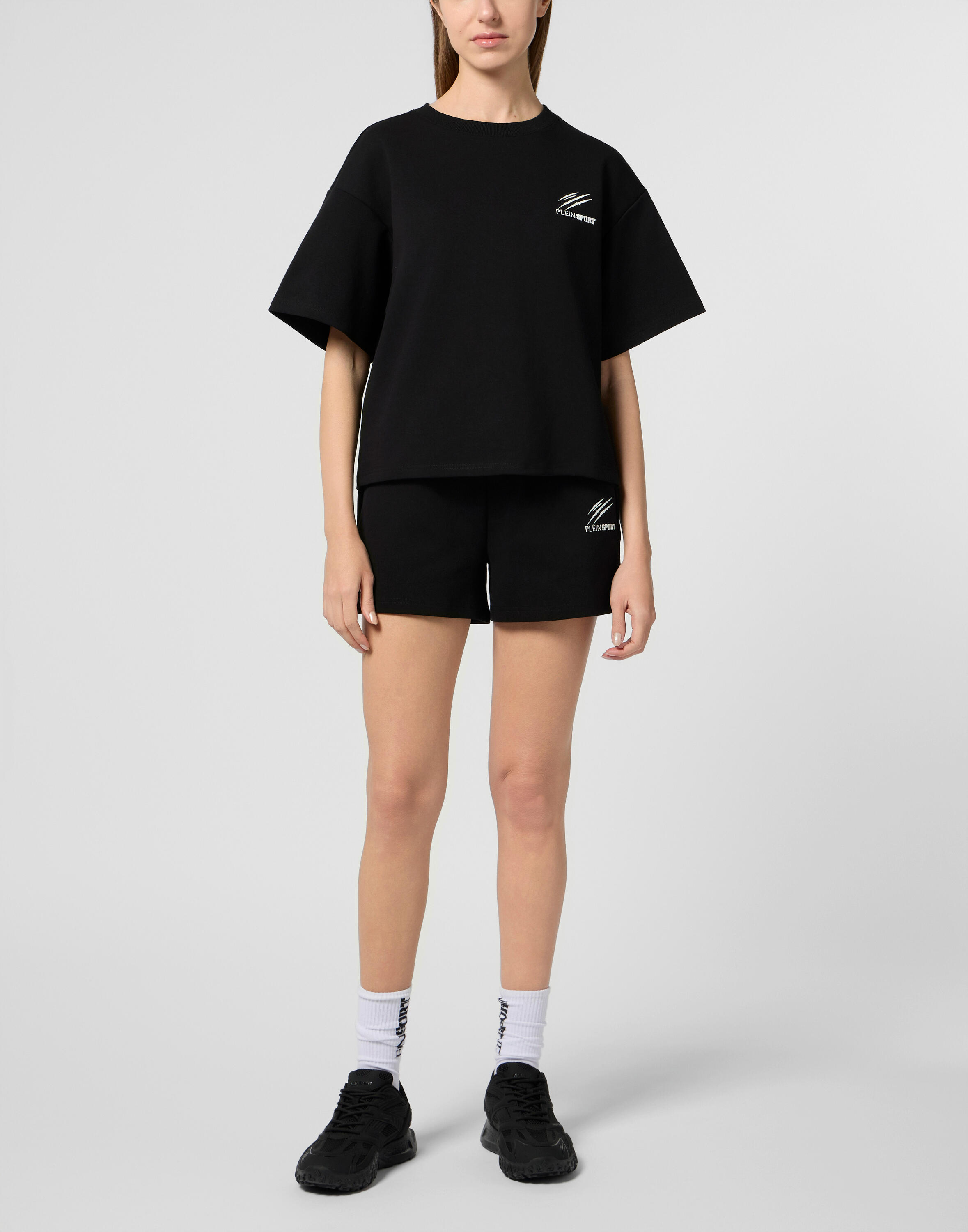 Round Neck T-Shirt Icon Scratch 2/5