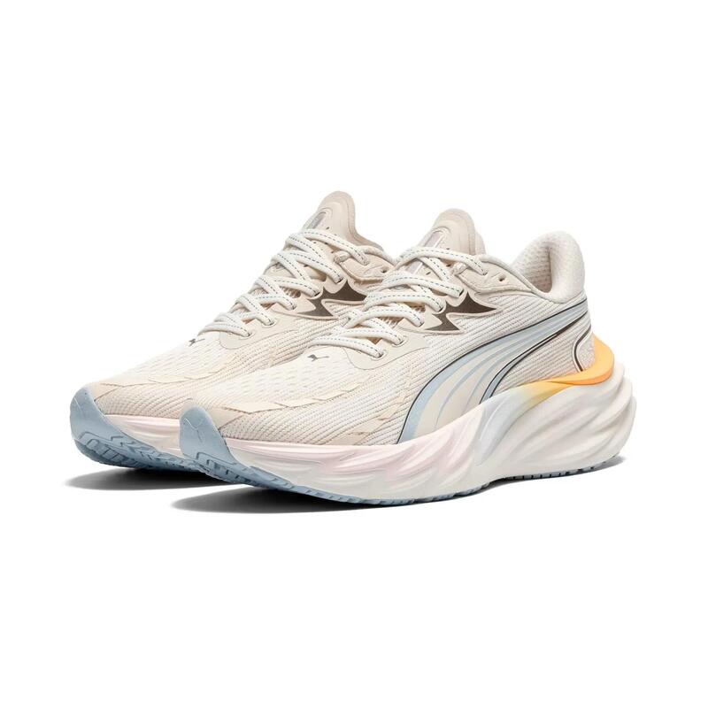 Adidași de alergare pentru femei PUMA Velocity Nitro 4 RC albi